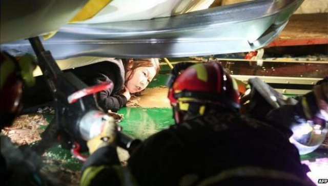 Building collapses in South Korea