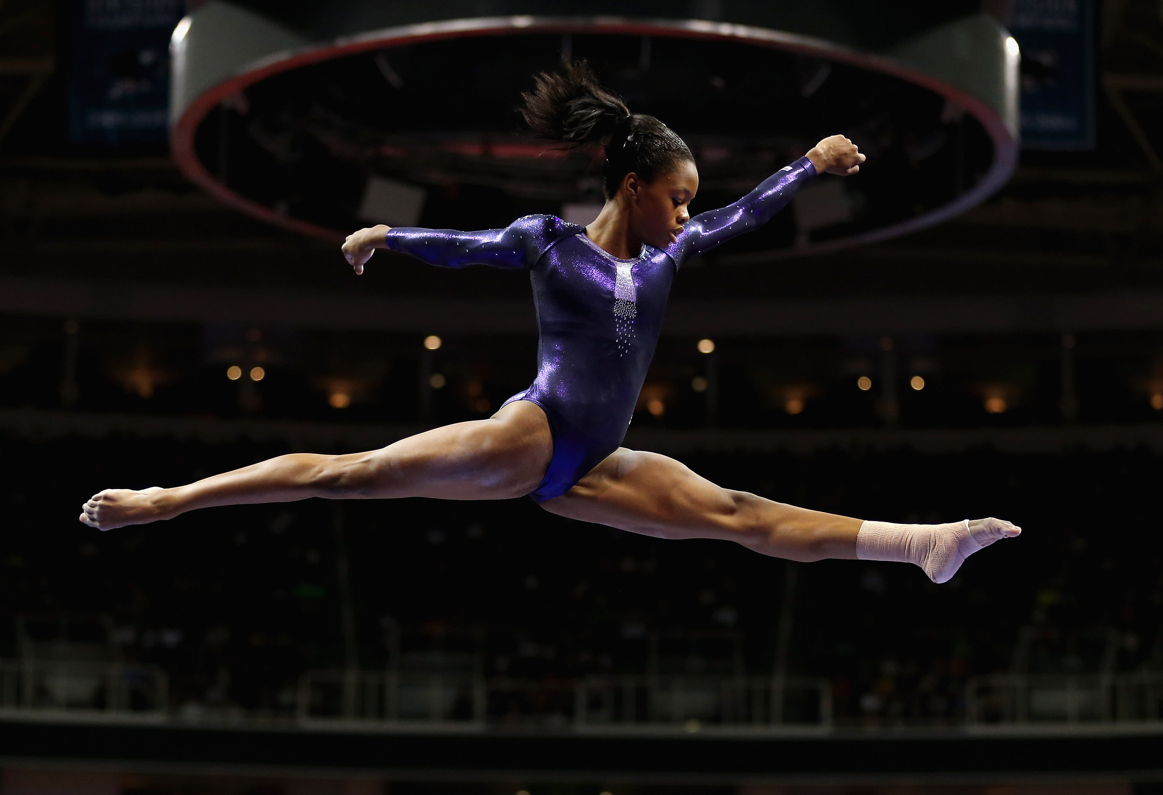 Gymnastics is the queen of all sports. Gabby Douglas гимнастика. Спортивная гимнастика женщины.