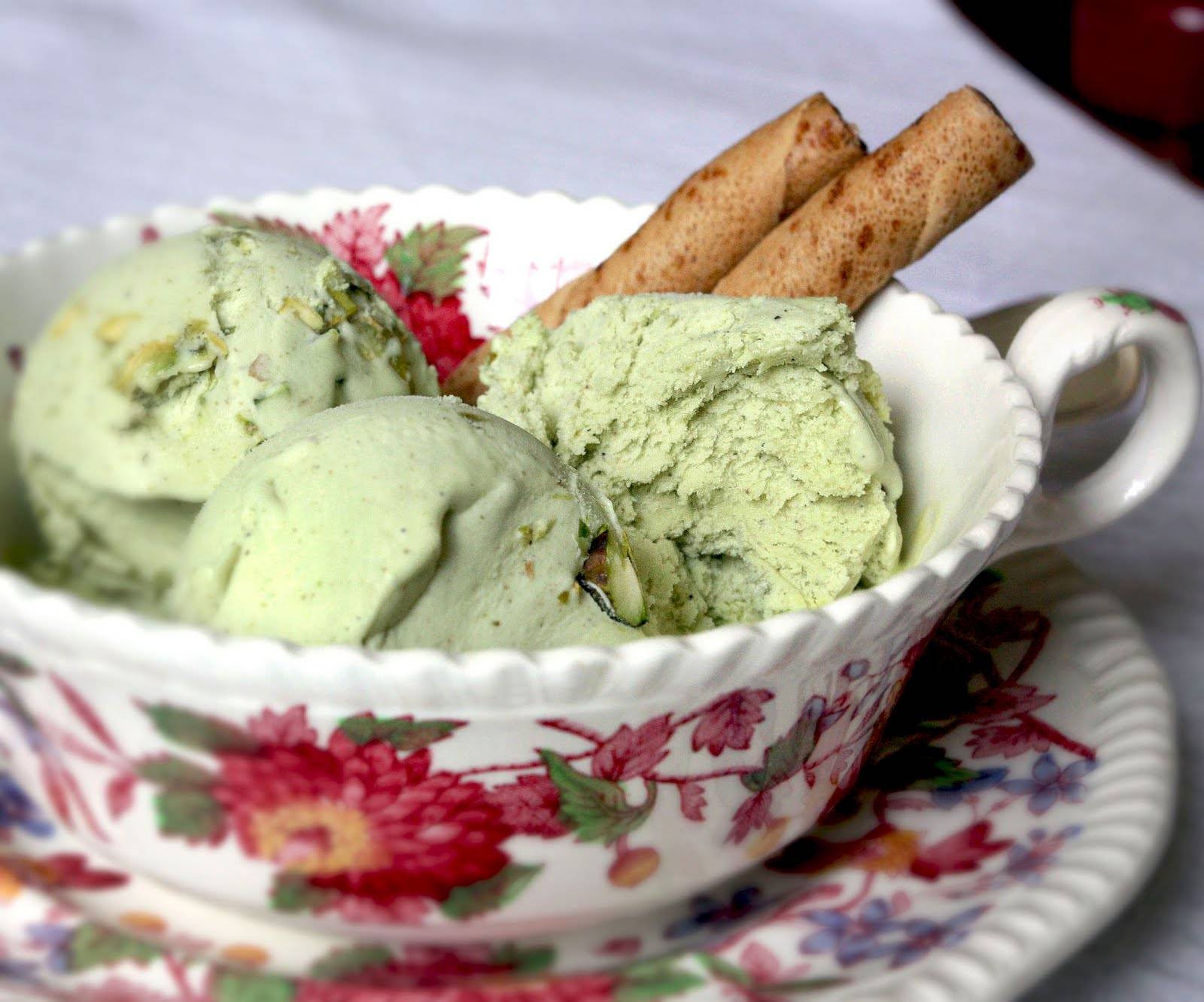 Ice cream 394072-ice-cream-pistachio-ice-cream