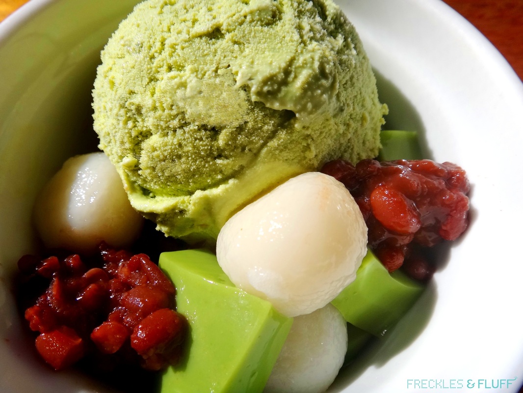Ice cream Green Tea Ice Cream with Mochi Balls, Sweet Red Beans, and Jelly Topping