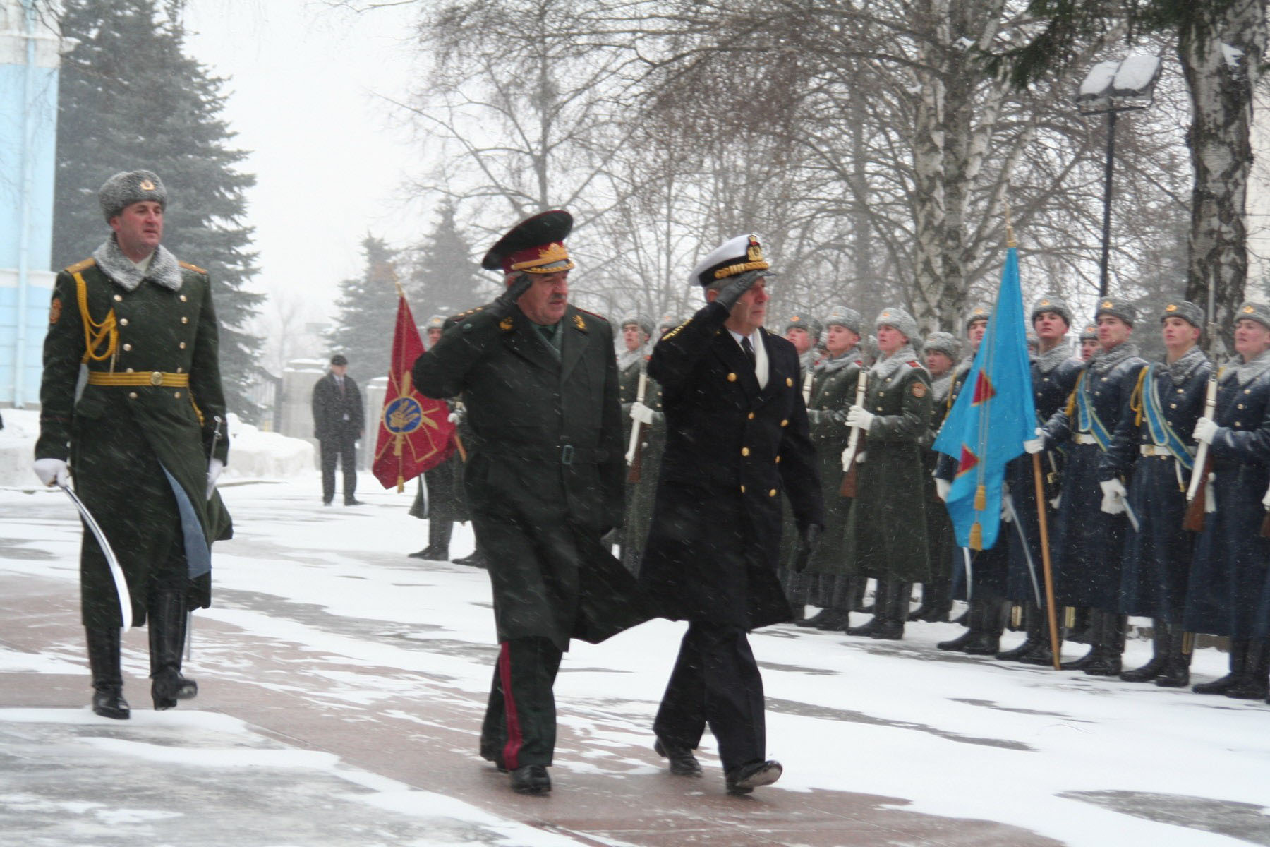 Chairman of the Military Committee, Admiral Di Paola, and the Chief of the General Staff - Commander-in-Chief of the Ukrainian Armed Forces, Colonel General Ivan Svyda inspect the troops. (Photo Credit: Vadim Kovalyov, Flot2017)