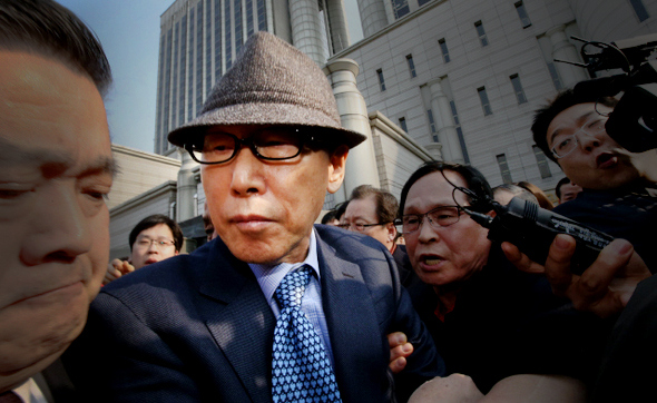 David Yonggi Cho pictured leaving the court
