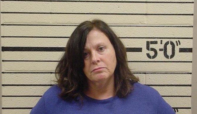 Laura Jean Shoulders in a mugshot