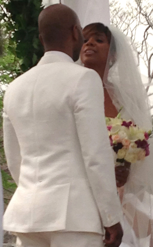 Kelly Rowland and Tim Weatherspoon together during their private wedding in Costa Rica on Friday, May 9, 2014 |