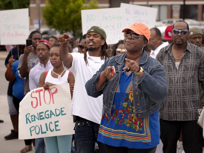 1407700751002-AP-Police-Shooting-Missouri2