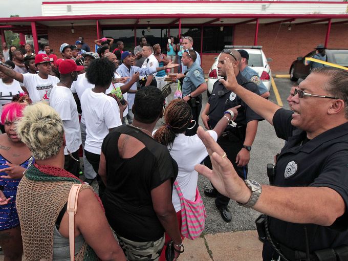 1407700751006-AP-Police-Shooting-Missouri3