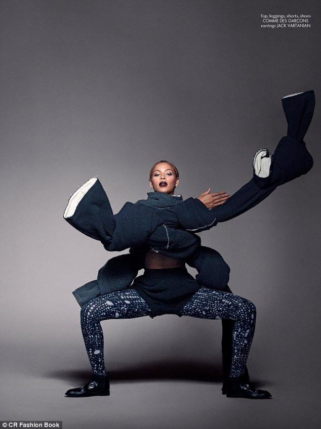 article-2736942-20E0BA3900000578-185_634x848