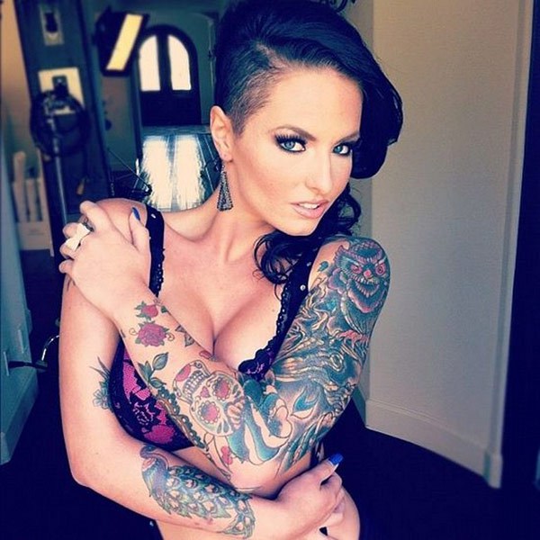 christy-mack-beaut-up-photos-ftr1