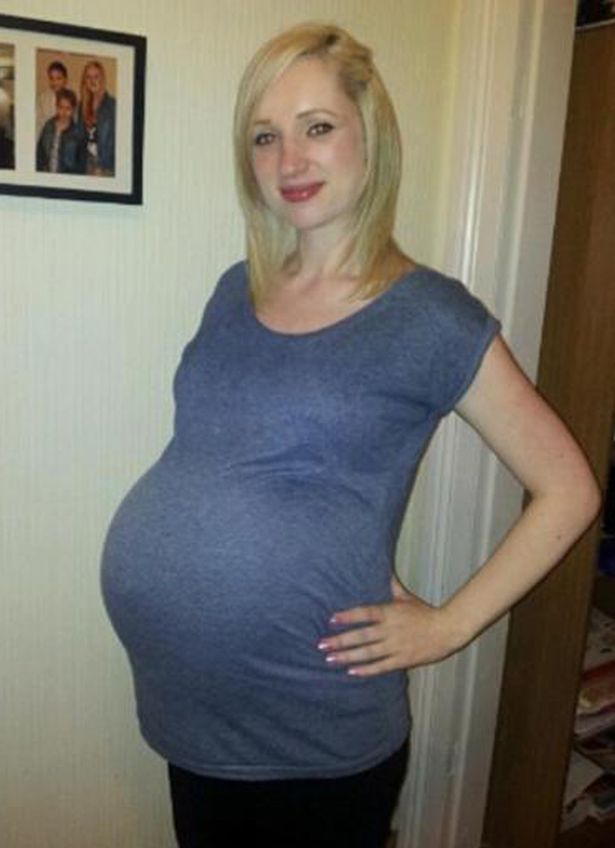Becky, mom of quads when she was pregnant with them (Photo credit: Mirror UK)