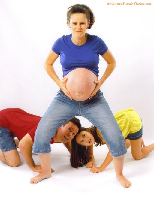 awkward-pregnancy-photos14