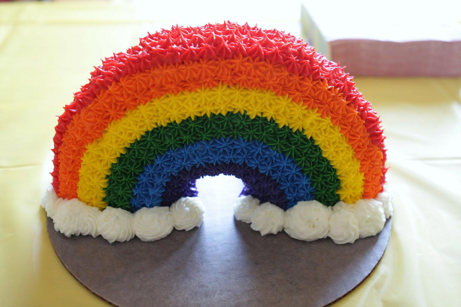 2011-04-10_img_5001_rainbow_cake_edit