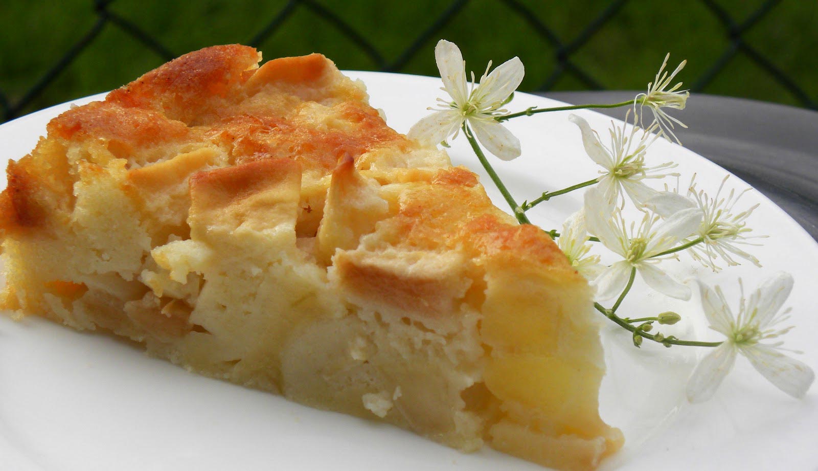 French-Sweet-Custard-Apple-Cake-Bubies-Little-Baker