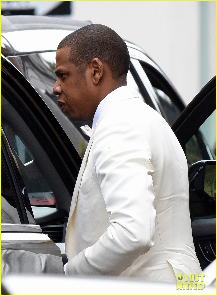 Beyonce, Jay-Z and Blue Ivy Arrive at Solange Knowles Wedding