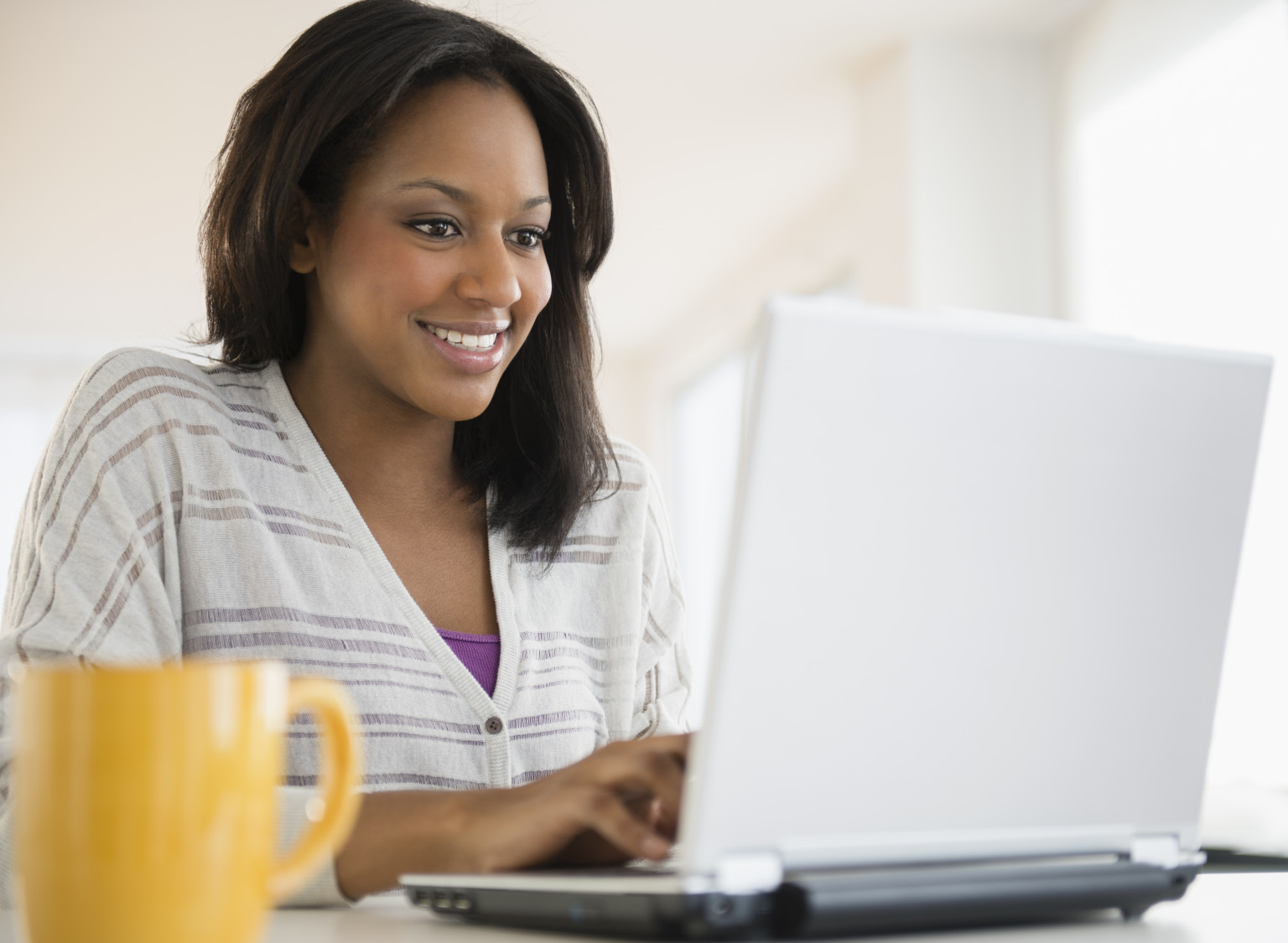 gratitude successful master Woman writing online laptop