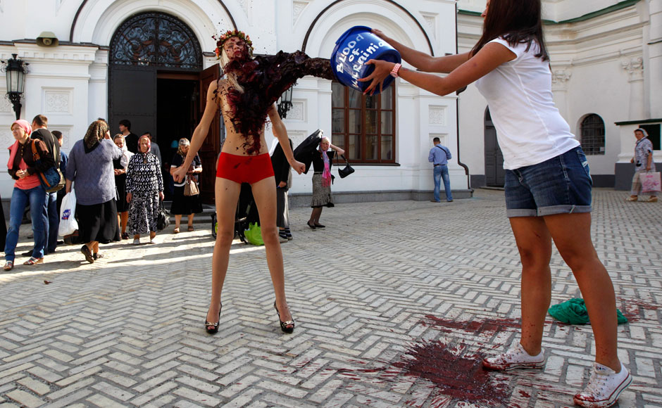 02_protesting-against-the-Ukrainian-Orthodox-Church-of-the-Moscow-Patriarchate