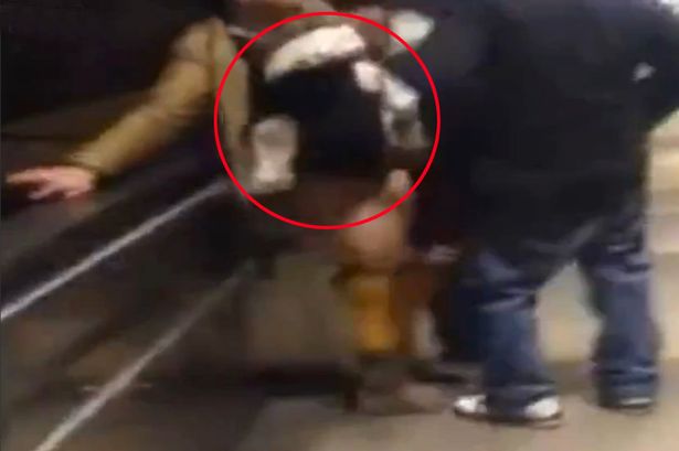 Couple-has-sex-in-Subway