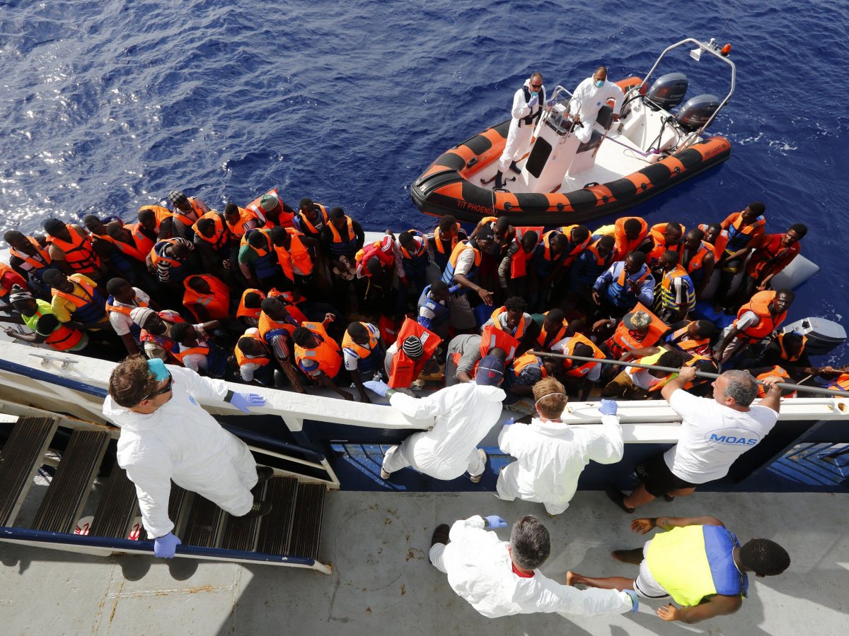 migrant-ship-4 migrant boats EU, Commision, Migrants