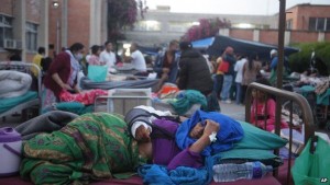 Patients at the Teaching Hospital in Kathmandu were treated outside (Photo Credit: BBC)