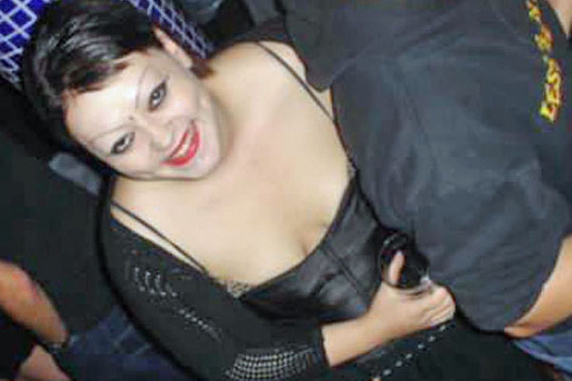 29-year-old bride, Meryl Clarke from Leicester, has refused to go down the altar with her husband, Luke Clarke except he paid for a boob job due to her massive weight loss.