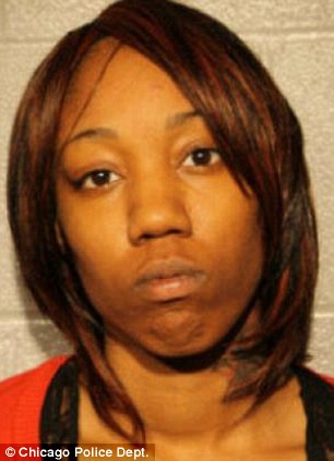 25-year-old mother of two, Cierra Ross, has been accused of forcing a man to have sex with her friend at gunpoint in Chicago. (Photo Credit: Chicago Police Dept)