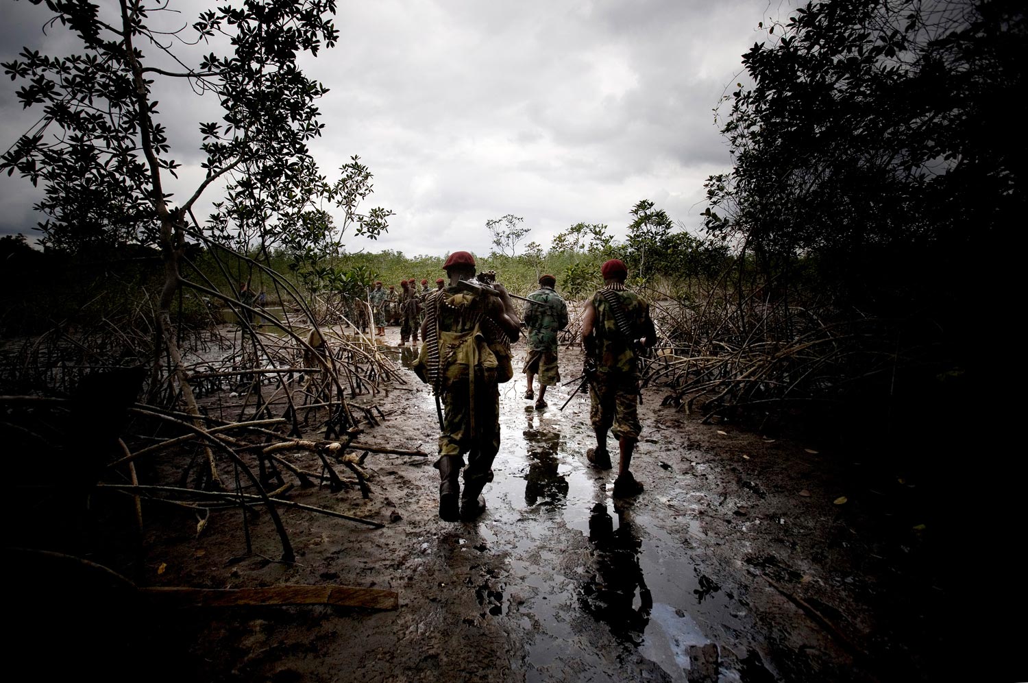 Niger Delta Avengers Nigeria Troops MEND