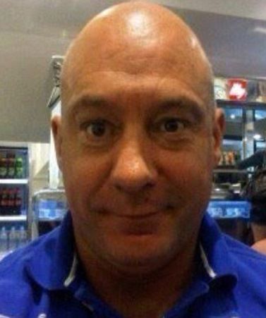 48-year-old Darren Halliwell was arrested in the United States after he assaulted his wife and pulled his pants aboard flight. (Photo Credit: Motherhoodinstyle.net)