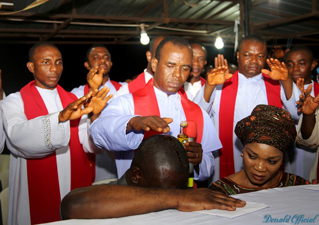 Father Mbaka endorses current Deputy President Ike Ekweremadu before the 2015 elections in Enugu 