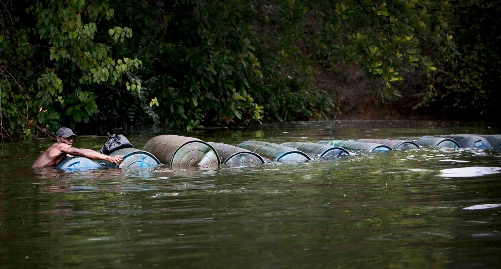 Niger Delta Avengers Nigeria Troops MEND