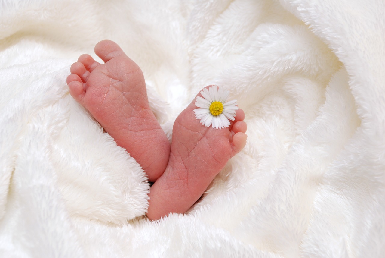 feet baby sleeping