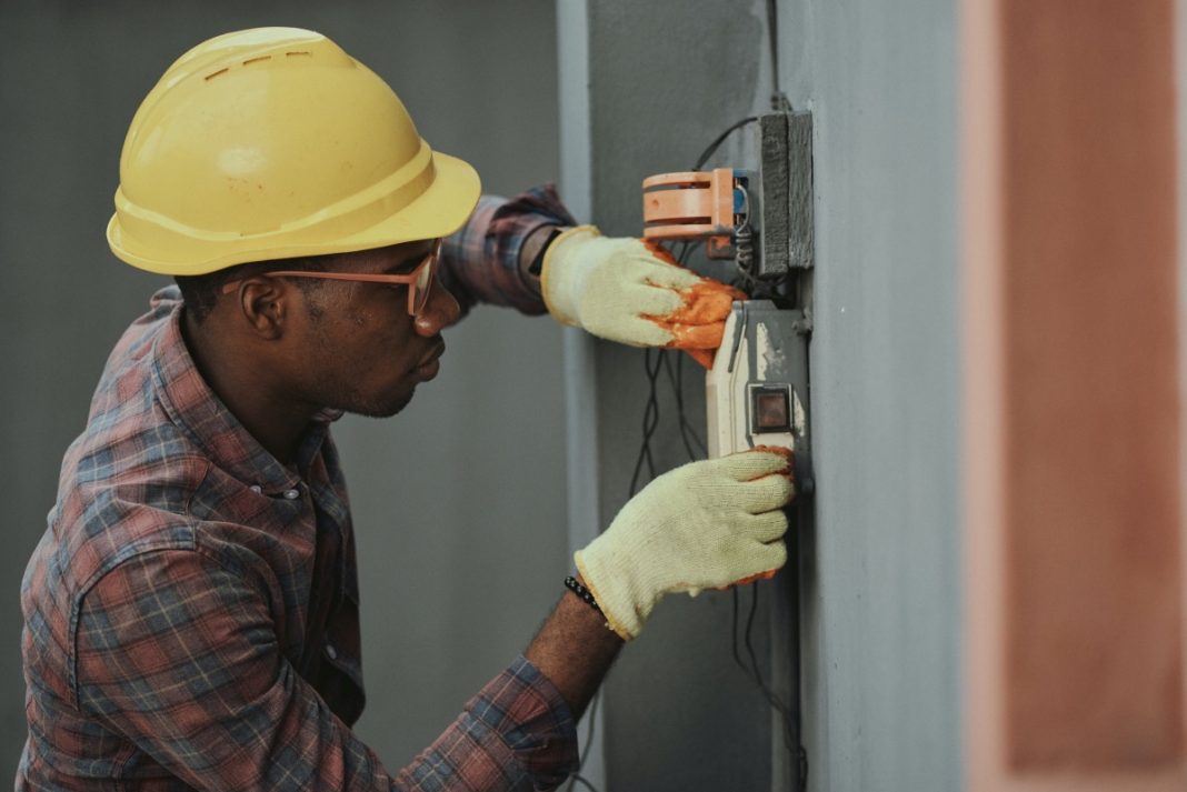 Blackout Black Out, Nigerian Meter Makers Challenge Federal Govt's Plan to Import with $155 World Bank Funds