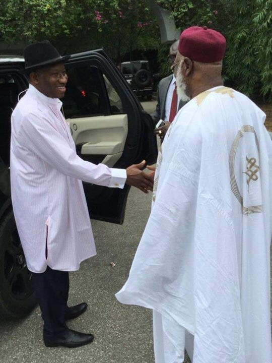 Dr. Goodluck Jonathan and General Abdulsalami Abubakar when the former visited the former military head of state in Minna, Niger State on Tuesday, September, 13, 2016