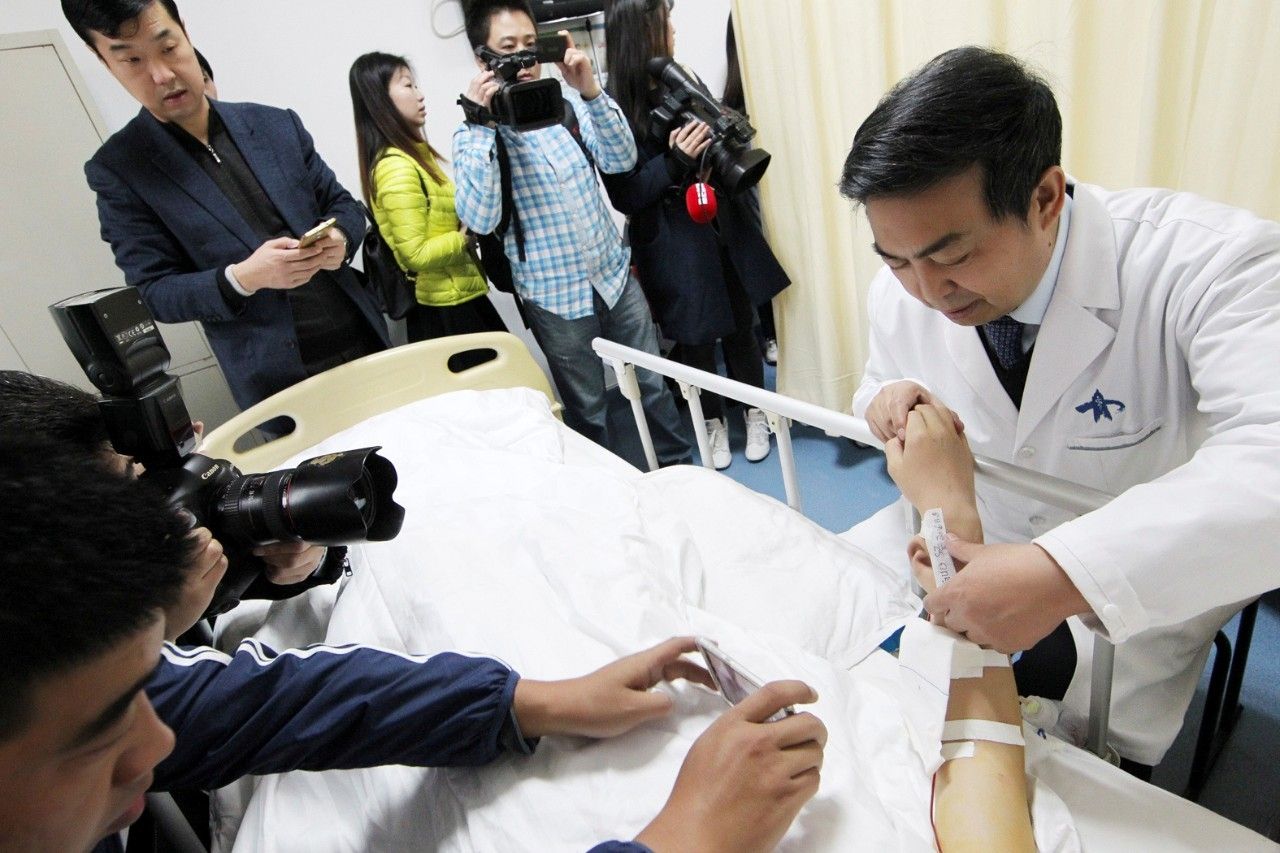 surgeon grows ear on arm