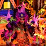 TOPSHOT – Revelers of the Academicos do