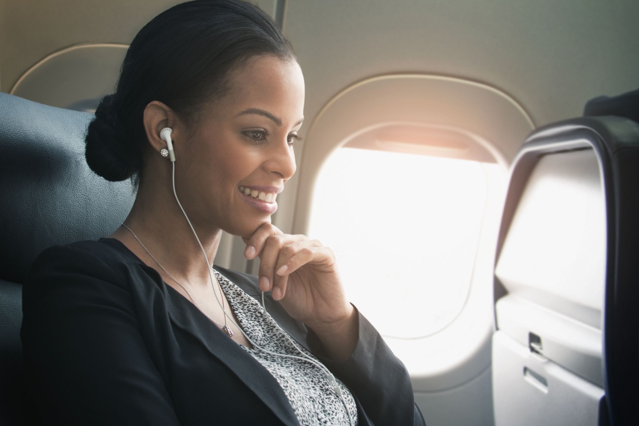 airport airplane travel woman