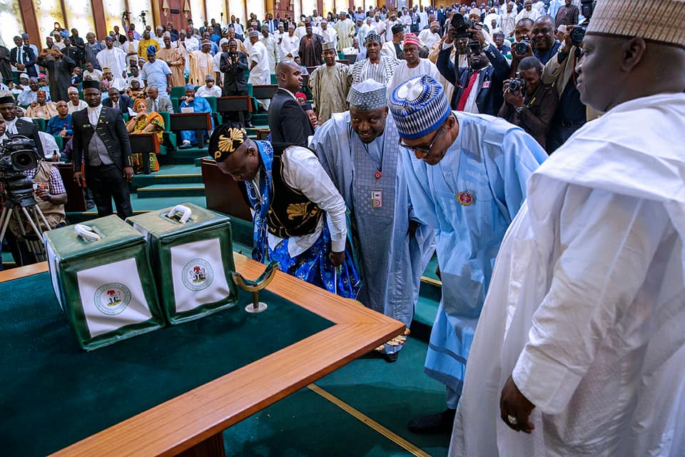 23231142_1513171102108558_4222112849964313943_n President Muhammadu Buhari on Tuesday, November 7, 2017 presented a budget of N8.61 trillion for the 2018 fiscal year