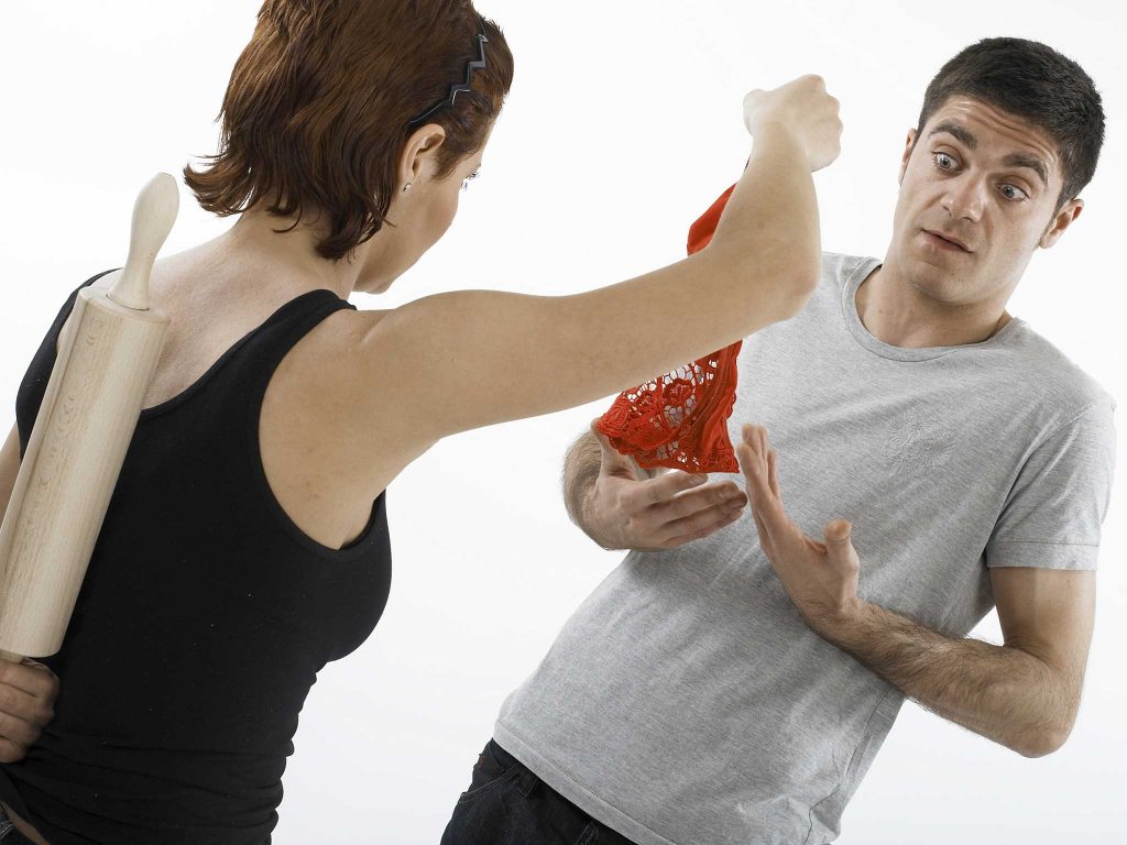 zhenshina-obmanivaet-muzha-fut-fetish-pozhilie