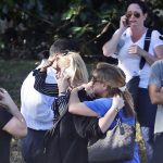 ct-florida-high-school-shooting-photos-2018021-004