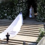 180519122903-38-royal-wedding-meghan-dress-exlarge-169