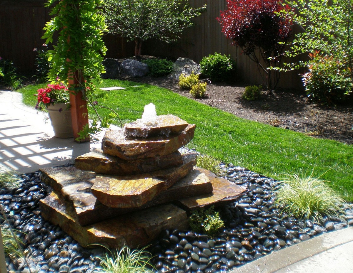 outdoor water fountain gardens