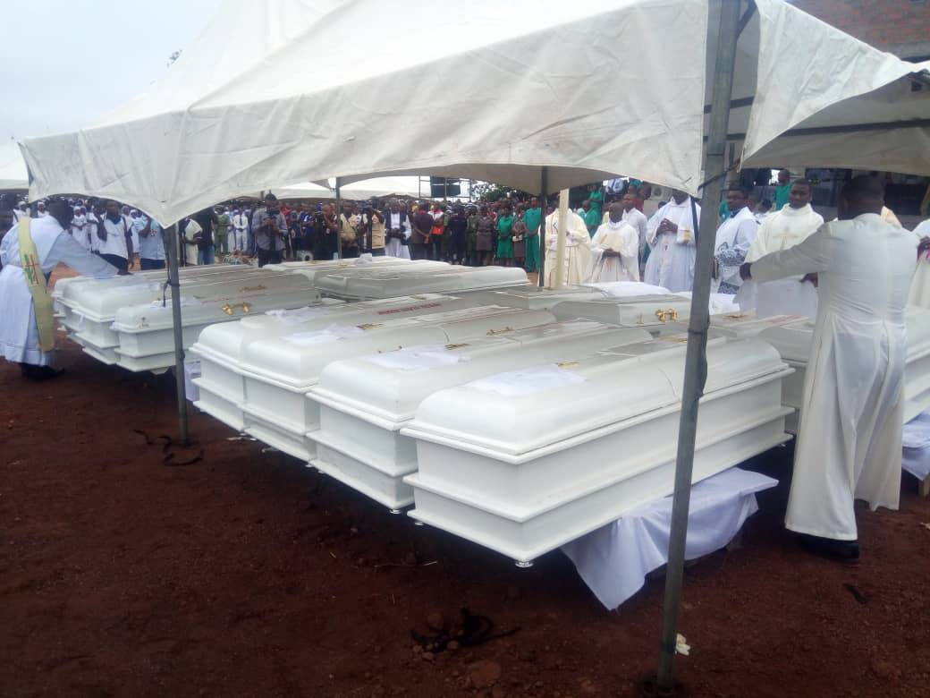 Christians Christian Caskets of the 2 Roman Catholic priests and 17 parishioners murdered by Fulani herdsmen in Benue on Tuesday, May 22, 2018 in Makurdi as they are given a mass burial| Twitter