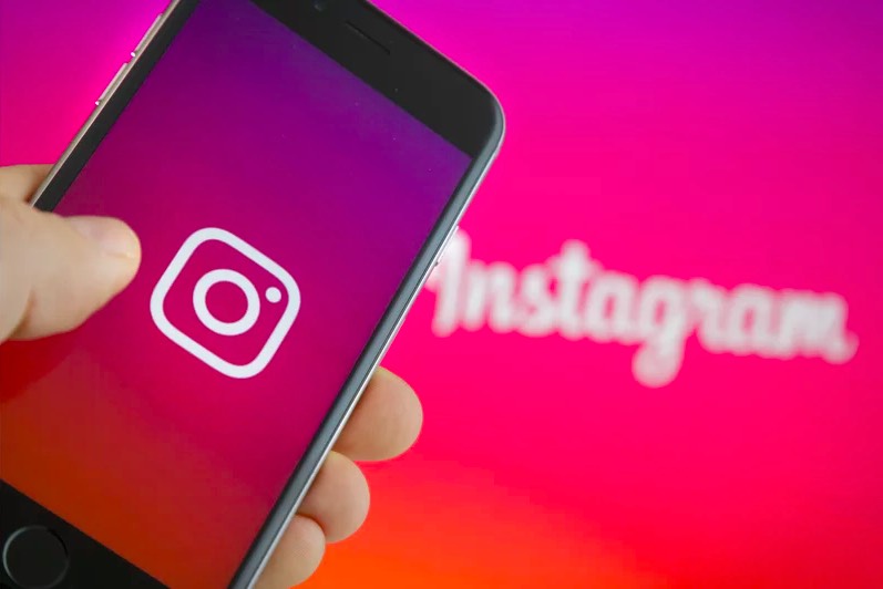 best popularity In this photo illustration the logo of Instagram is displayed on a smartphone on September 27, 2016 in Berlin, Germany. (Photo Illustration by Thomas Trutschel/Photothek via Getty Images) Thomas Trutschel—Photothek via Getty Images