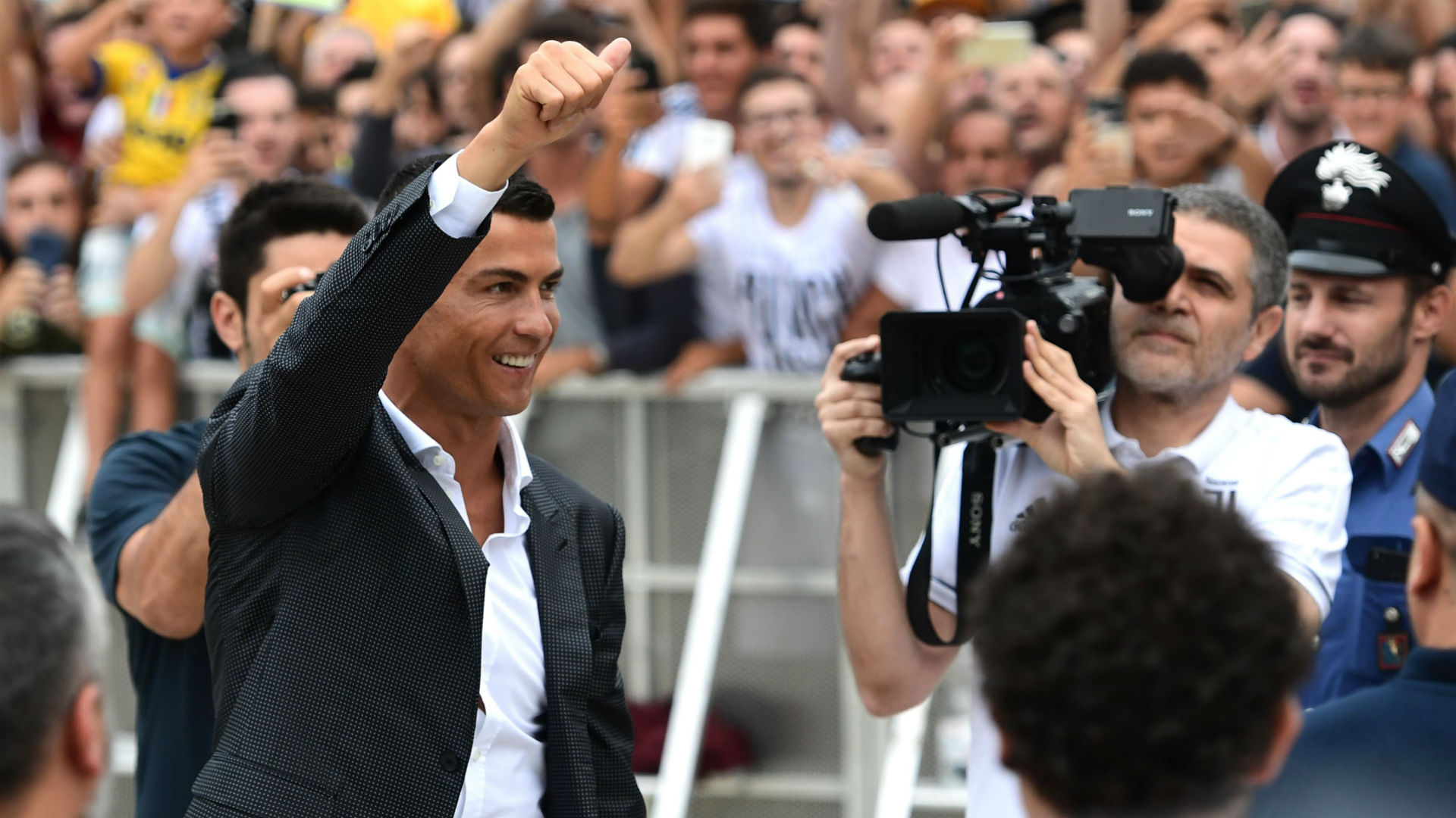 Ronaldo arrives for Juventus medical ahead of sensational €100m transfer