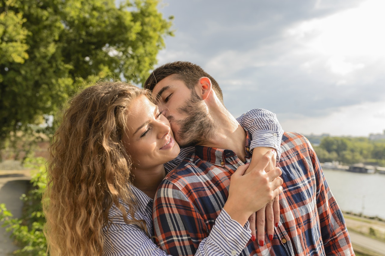 sexual confidence, habits, satisfying sex life, Men, Eye Contact, Eyebrows, Penuma