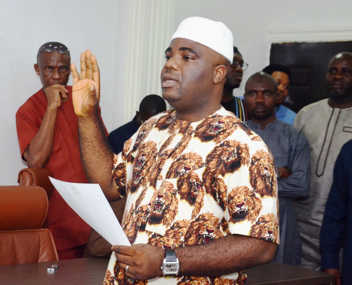 The National Chairman, H.E. Comrade Adams Oshiomhole on Tuesday swore in the newly-elected Imo State APC Chairman, Mr. Daniel Madueke Nwafor at the Party's National Secretariat in Abuja on Tuesday, July 31, 2018 | APC Publicity Unit Photo