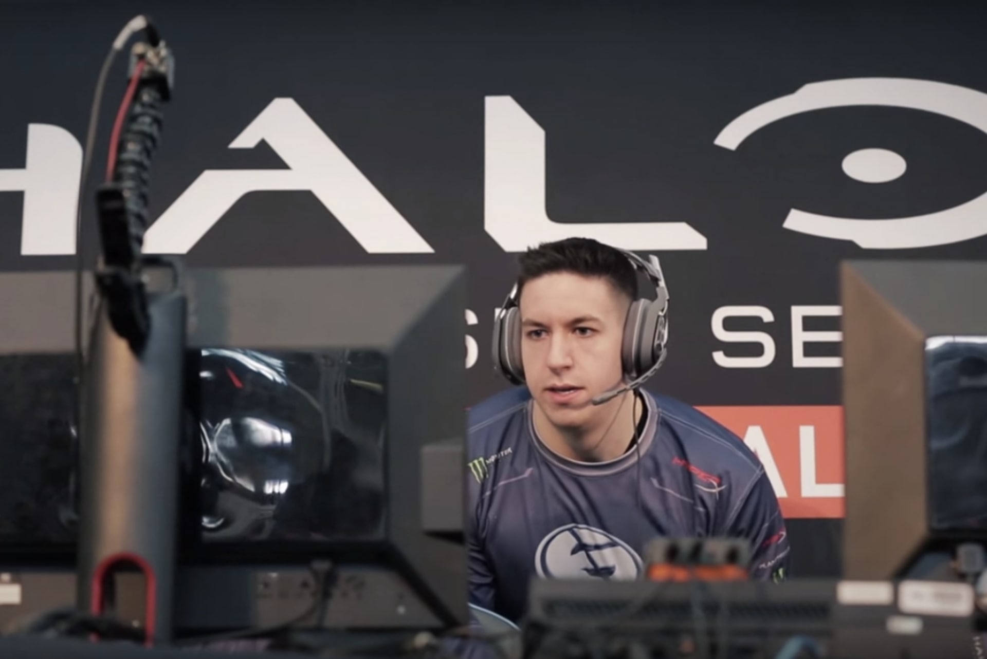 Evil Geniuses' Halo coach Ryan Towey looks on during the Halo Championship Series finals in 2015. Image via YouTube.