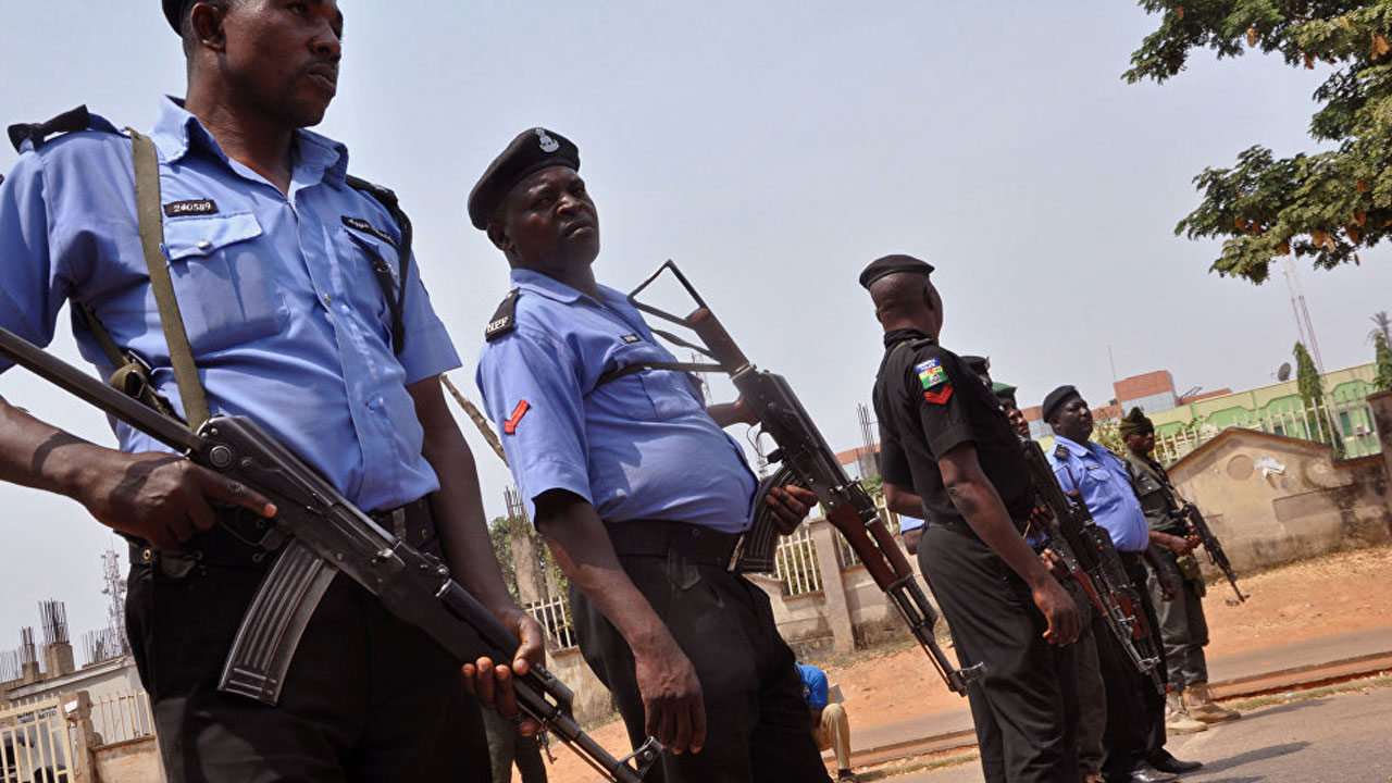 Brothers, Police, SERAP, Akin Oyebode policeman