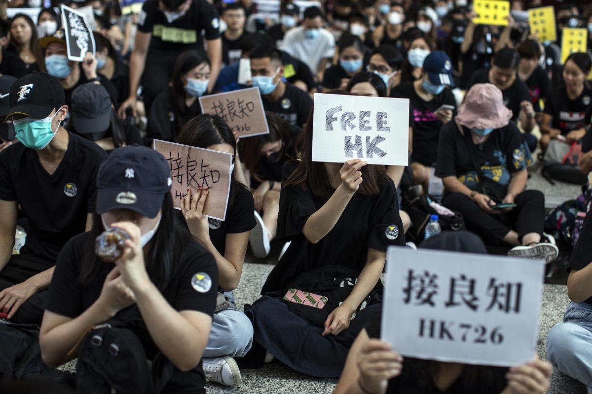 Hong Kong Protesters Bring Their Fight to the City’s Airport