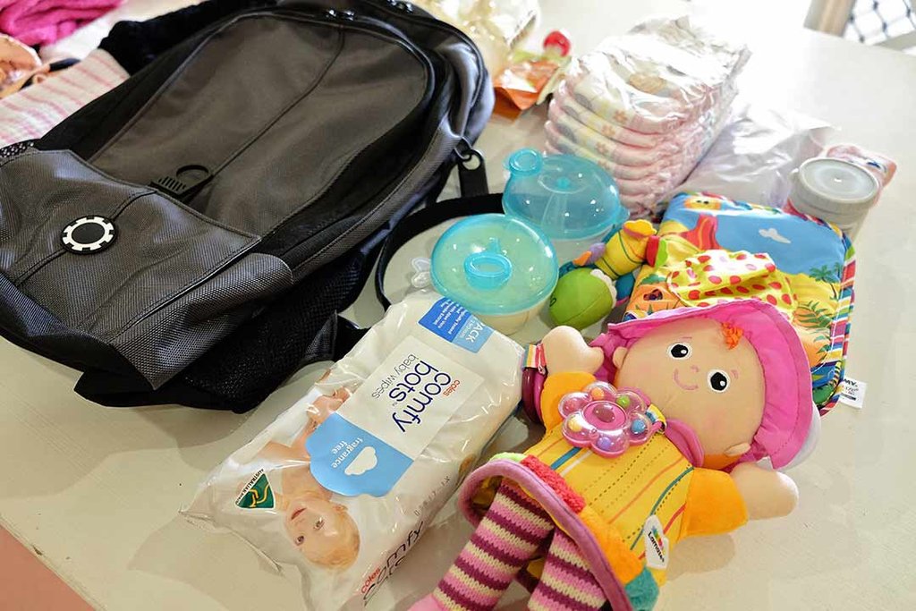 travelling mom baby backpack