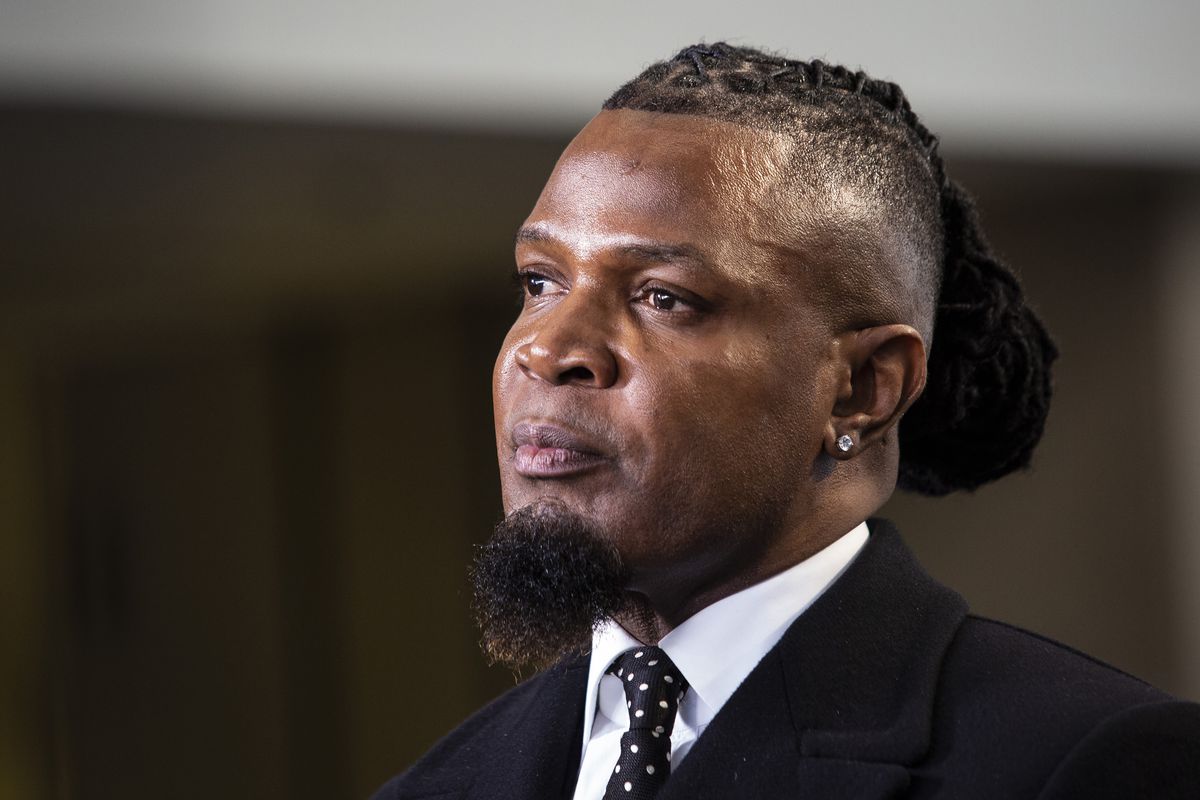 Darrell Johnson has resigned as crisis manager for embattled R&B singer R. Kelly. Sun-Times file photo