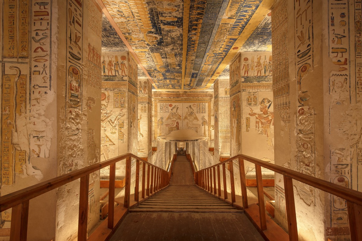 LUXOR, EGYPT - FEBRUARY 5 2016 - Unique shot of the Ramesses VI tomb in Valley of the Kings. | Shutterstock 